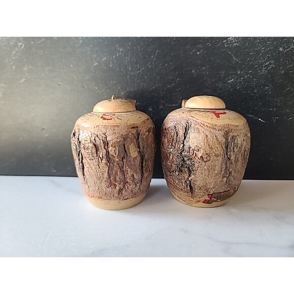 Vintage Wooden Barrel Shaped Tree Bark Salt And Pepper Shakers - Picture 2 of 10